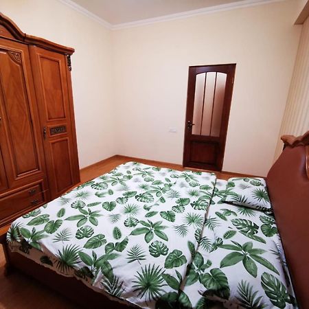 Cozy New Renovated 2 Bedroom+Balcony Apartment ,New Residential Building, Near Republic Square In City Center Yerevan Exterior photo